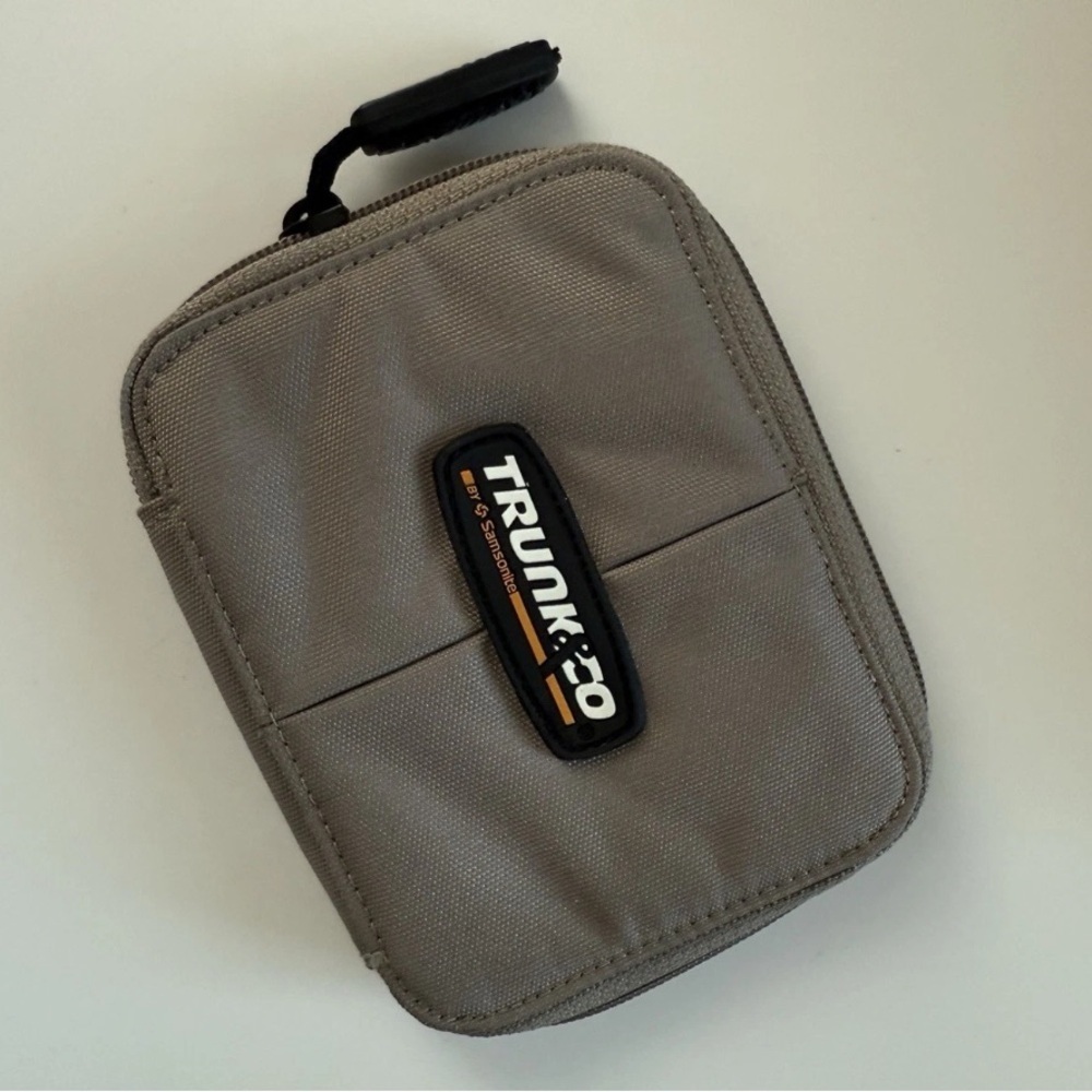 Samsonite Trunk & Co Canvas Utility Tech Zip Up Zipper Wallet Outdoor Rugged